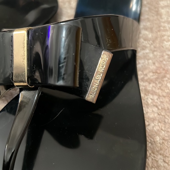 Michael Kors Bow Sandals - Picture 4 of 11